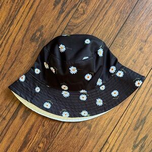Alive + Olivia Black Daisy Bucket Hat